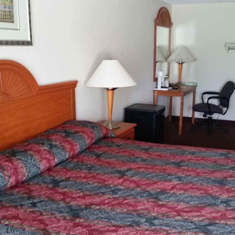 Mayfield Inn Clarion Room photo