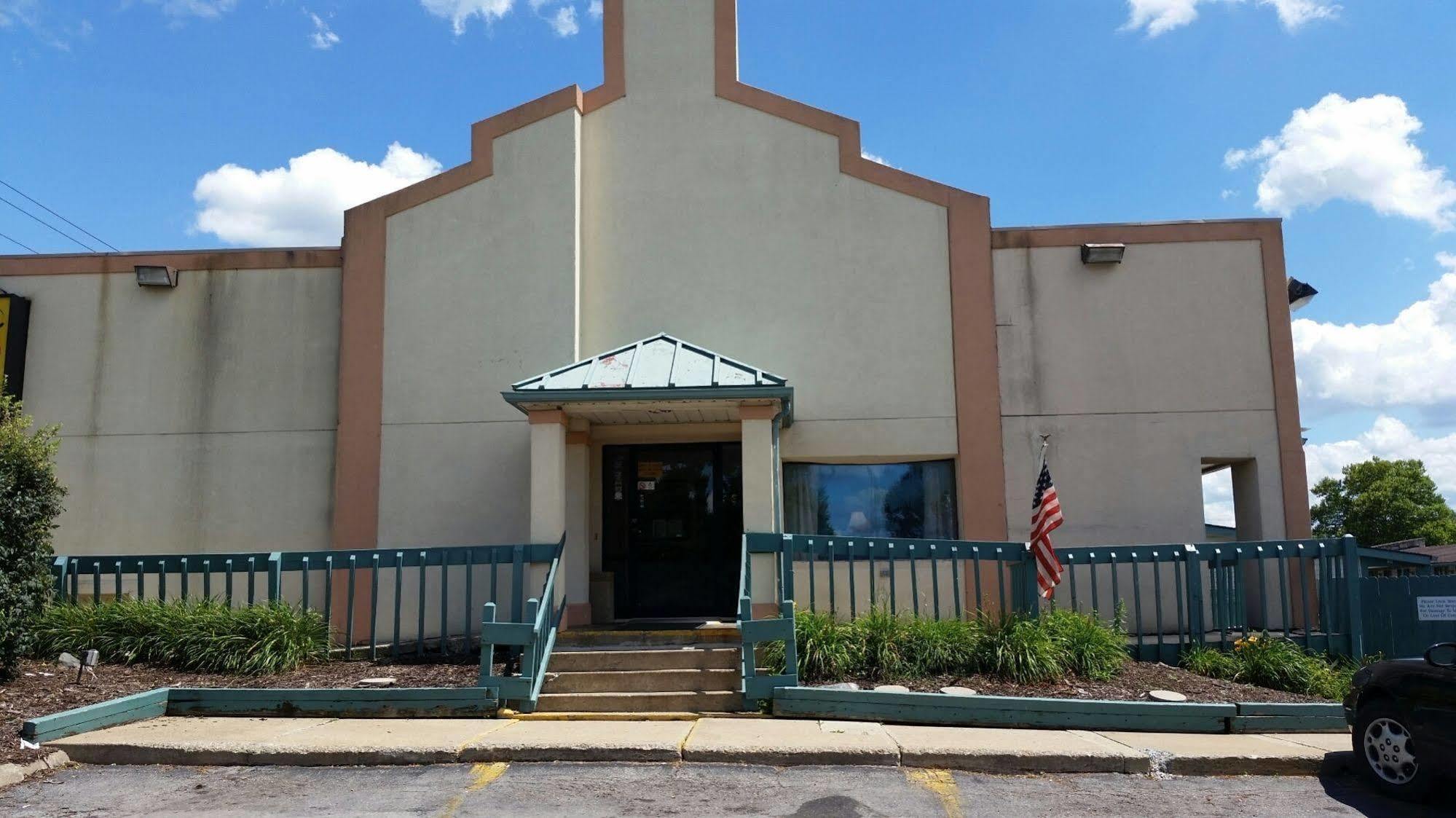 Mayfield Inn Clarion Exterior photo